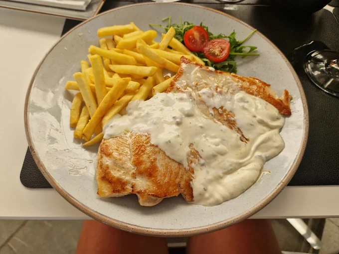 Brancin u kremastom umaku